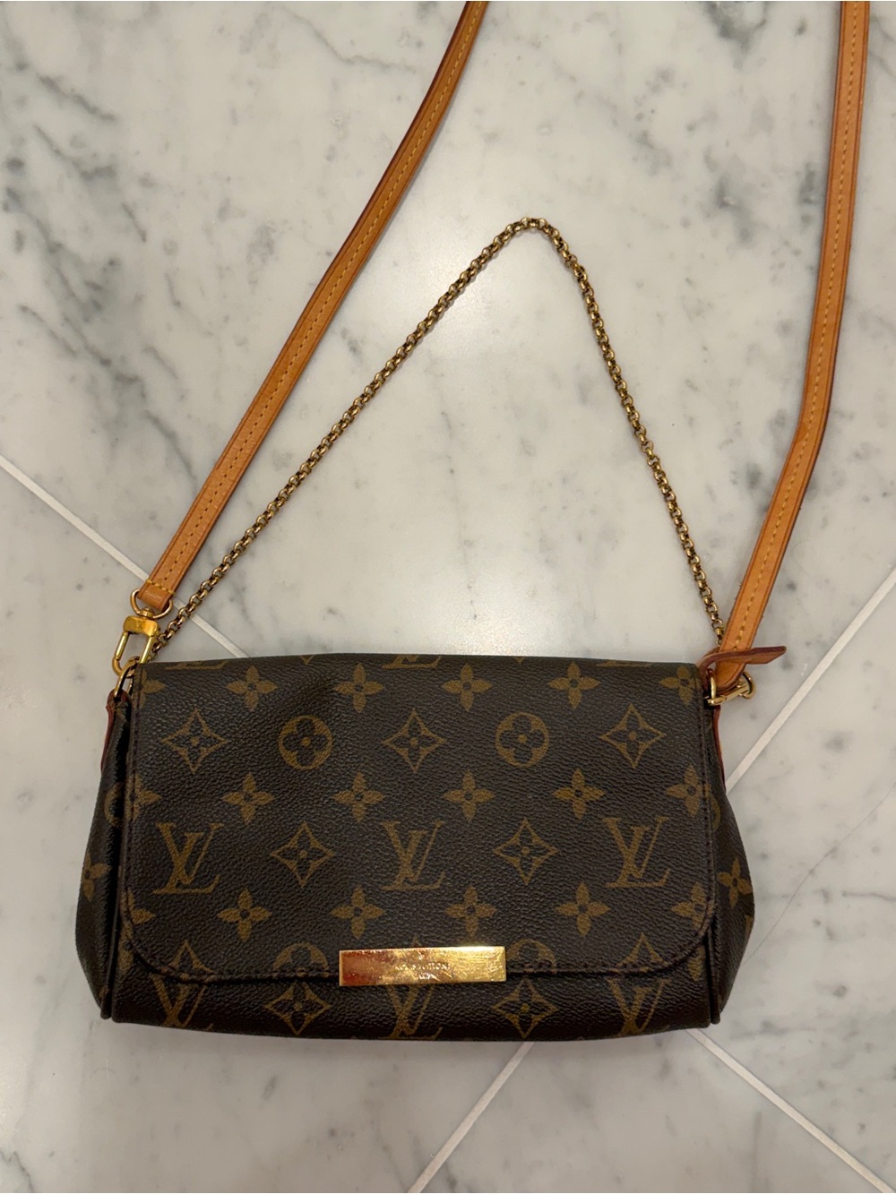 LOUIS VUITTON Louis Vuitton Monogram
Favorite MM Shoulder Bag Chain Clutch - Picture 2 of 7